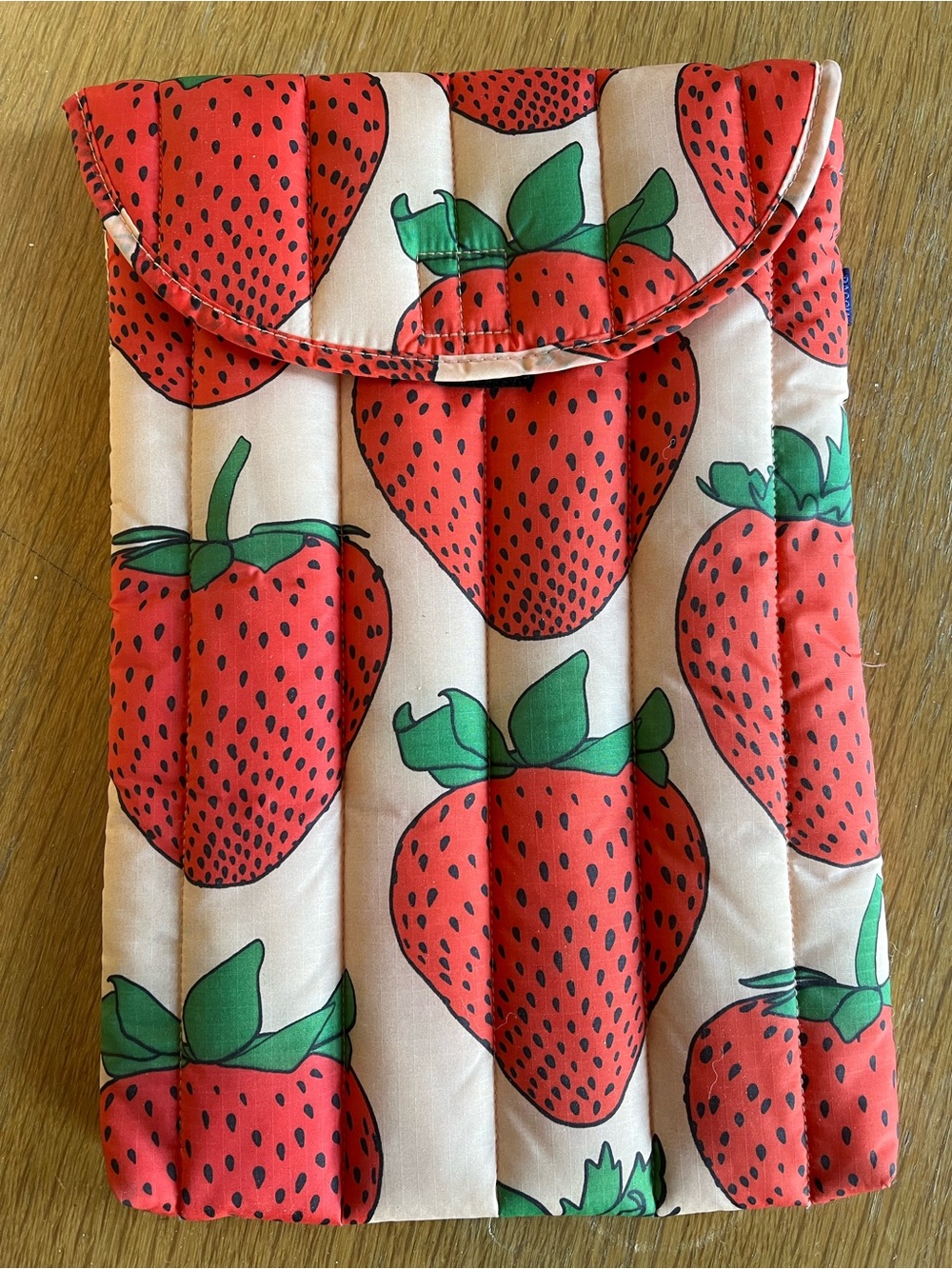 BAGGU Strawberry Print Padded Tablet Sleeve in Red, Green, Cream